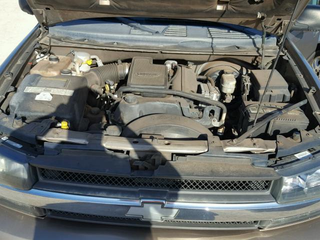 1GNDS13SX22527847 - 2002 CHEVROLET TRAILBLAZE TAN photo 7