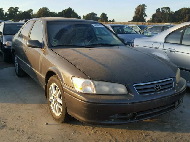 JT2BF28K8Y0261034 - 2000 TOYOTA CAMRY LE CHARCOAL photo 1