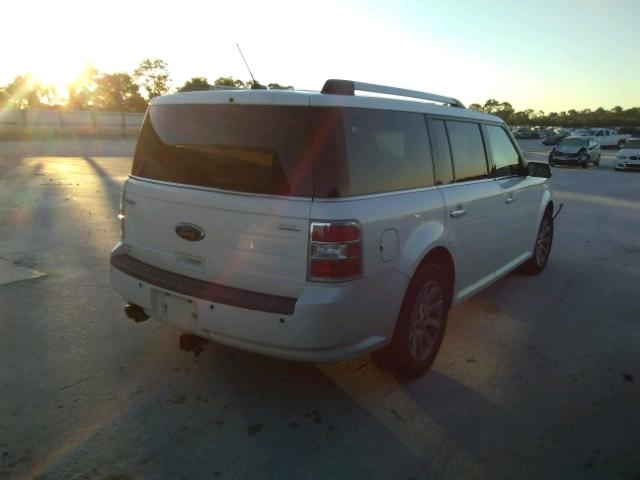 2FMDK52C09BA15184 - 2009 FORD FLEX SEL WHITE photo 4