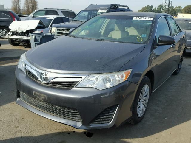 4T1BF1FK7CU508707 - 2012 TOYOTA CAMRY BASE GRAY photo 2