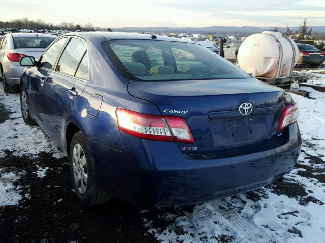 4T1BF3EK3BU768114 - 2011 TOYOTA CAMRY BASE BLUE photo 3