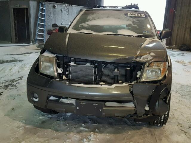 5N1AR18W16C659961 - 2006 NISSAN PATHFINDER GRAY photo 9