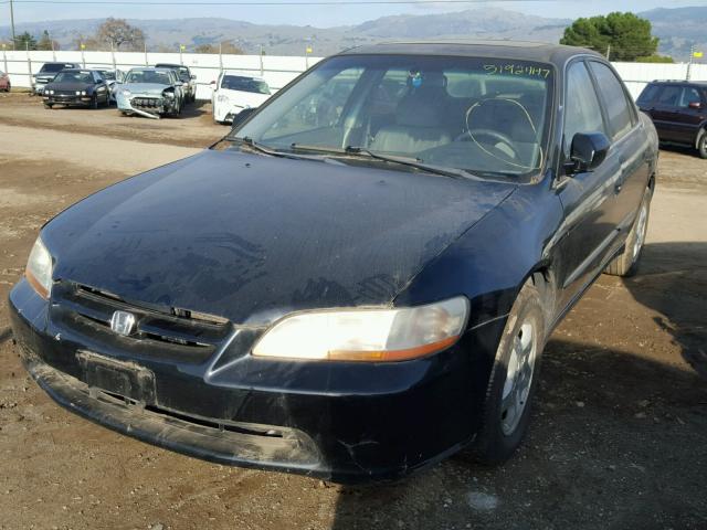 1HGCG1651XA067519 - 1999 HONDA ACCORD EX BLACK photo 2