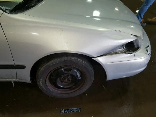 1Y1SK5289YZ403030 - 2000 CHEVROLET GEO PRIZM 银色 照片 9