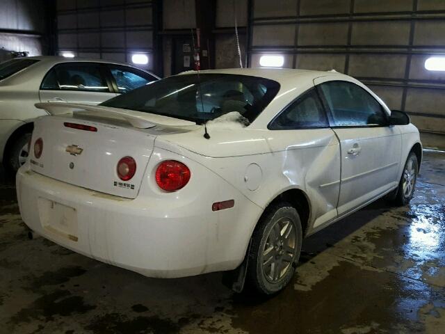 1G1AL12F757654133 - 2005 CHEVROLET COBALT LS WHITE photo 4