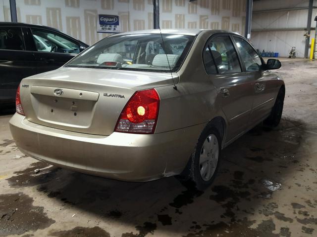 KMHDN46D25U010769 - 2005 HYUNDAI ELANTRA GL GOLD photo 4