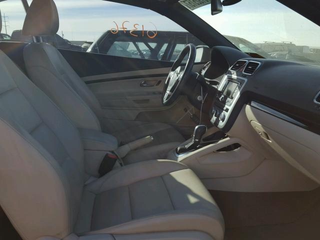 WVWFW8AH2DV003700 - 2013 VOLKSWAGEN EOS LUX 石墨色 照片 5