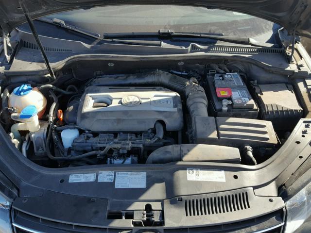 WVWFW8AH2DV003700 - 2013 VOLKSWAGEN EOS LUX 石墨色 照片 7