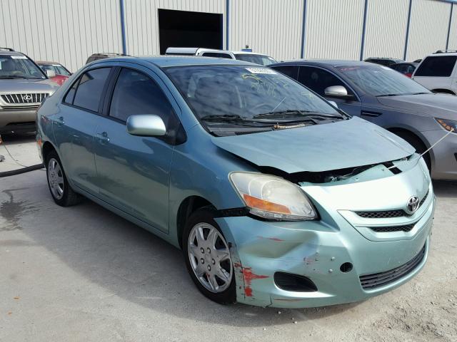 JTDBT923771051320 - 2007 TOYOTA YARIS GREEN photo 1