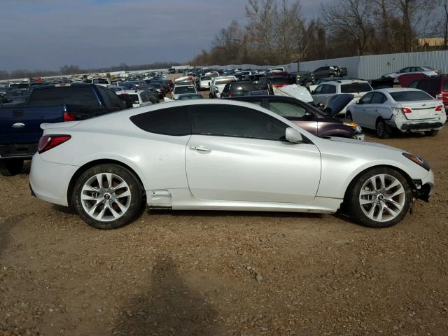 KMHHT6KD8DU089789 - 2013 HYUNDAI GENESIS CO WHITE photo 9