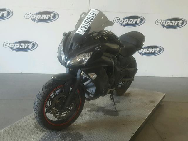 JKAEXEE13CDA08068 - 2012 KAWASAKI EX650 EC BLACK photo 2