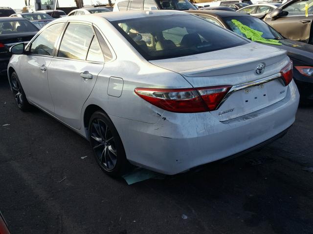 4T1BF1FK1HU350503 - 2017 TOYOTA CAMRY LE WHITE photo 3