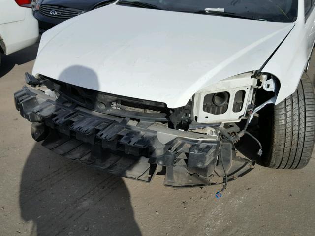 2G1WG5EK6B1143581 - 2011 CHEVROLET IMPALA LT WHITE photo 9