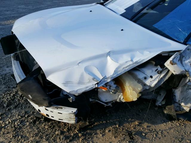2B3CL3CG6BH575976 - 2011 DODGE CHARGER WHITE photo 9
