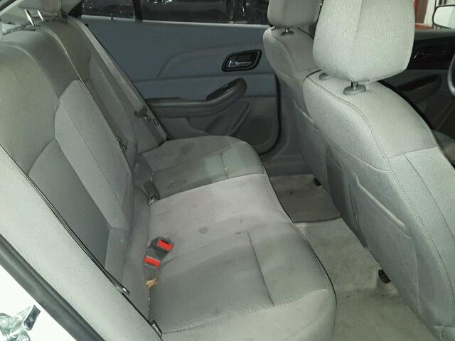 1G11B5SLXFF306611 - 2015 CHEVROLET MALIBU LS 白色 照片 6