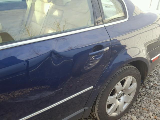 WVWTH63B92P132206 - 2002 VOLKSWAGEN PASSAT GLX BLUE photo 9