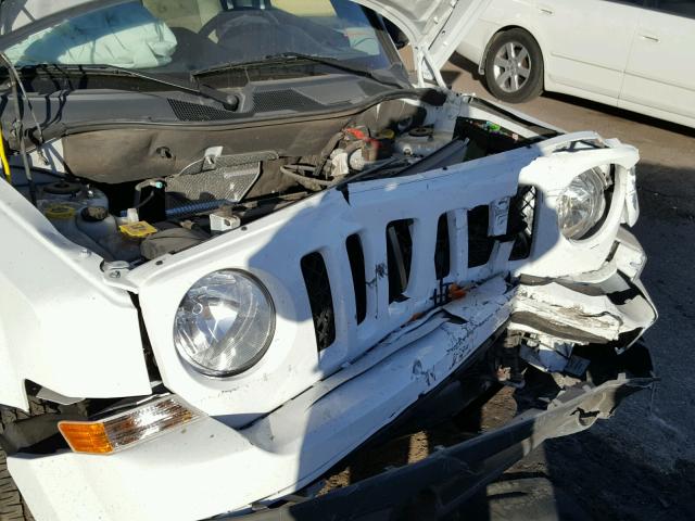 1C4NJPFA8FD328893 - 2015 JEEP PATRIOT LA WHITE photo 9