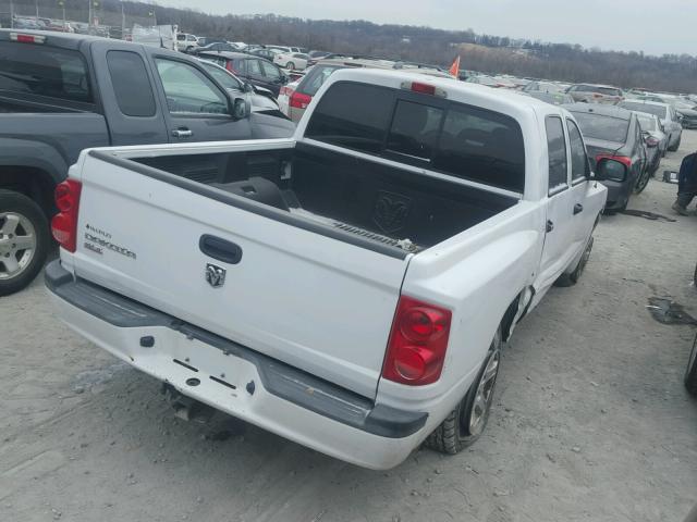 1D7HE48K65S165151 - 2005 DODGE DAKOTA QUA WHITE photo 4