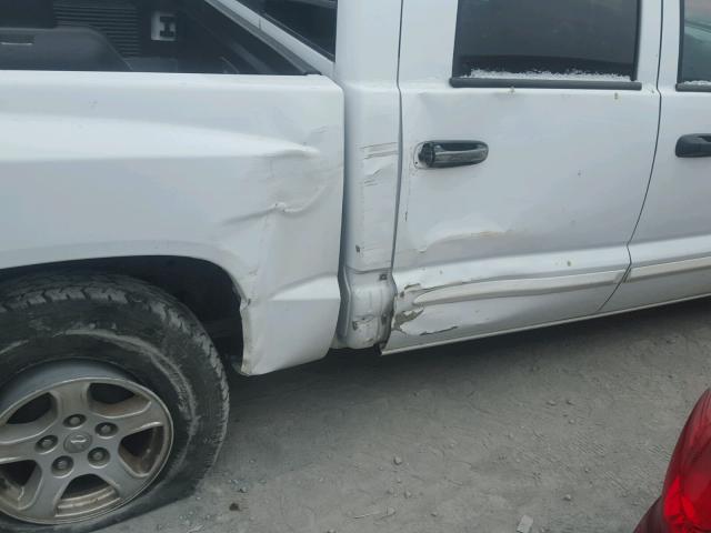 1D7HE48K65S165151 - 2005 DODGE DAKOTA QUA WHITE photo 9