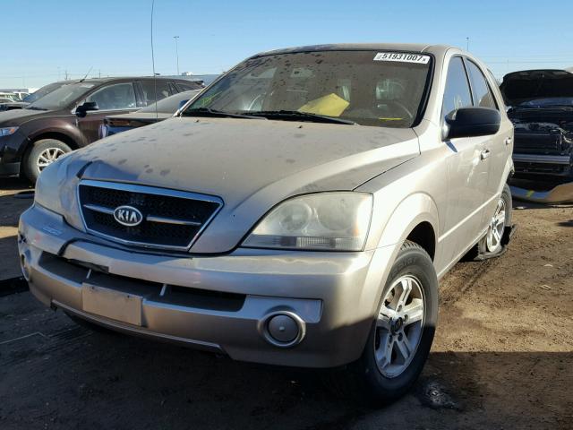 KNDJC733645285791 - 2004 KIA SORENTO EX GOLD photo 2