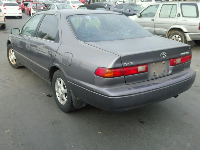 4T1BG28K8XU538353 - 1999 TOYOTA CAMRY CE SILVER photo 3