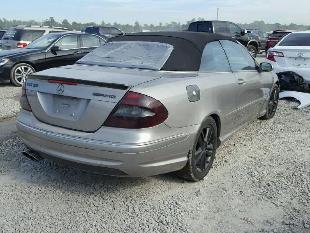 WDBTK76G85T038309 - 2005 MERCEDES-BENZ CLK 55 AMG GRAY photo 4