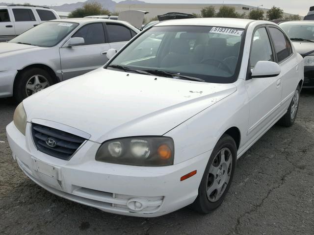 KMHDN46D45U068172 - 2005 HYUNDAI ELANTRA GL WHITE photo 2