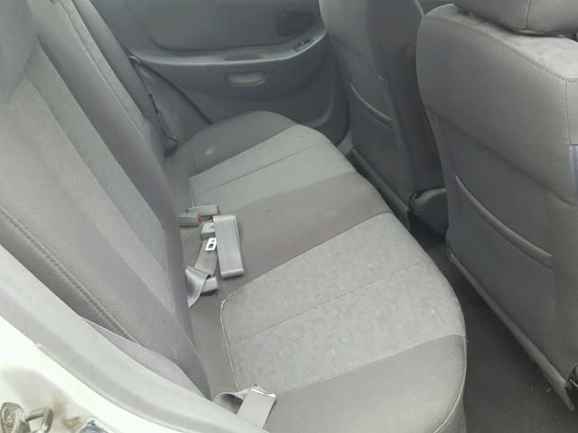 KMHCG45C65U633813 - 2005 HYUNDAI ACCENT GL SILVER photo 6