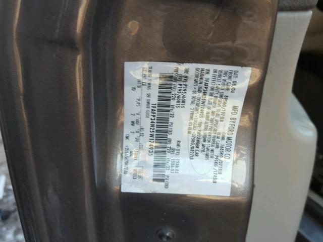 1FAFP34N25W174935 - 2005 FORD FOCUS ZX4 GRAY photo 10