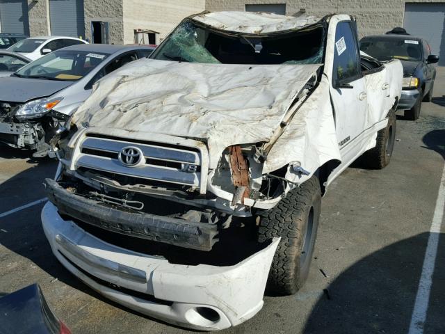 5TBET34174S440374 - 2004 TOYOTA TUNDRA DOU WHITE photo 2