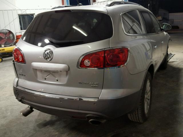 5GALRBED7AJ201515 - 2010 BUICK ENCLAVE CX SILVER photo 4