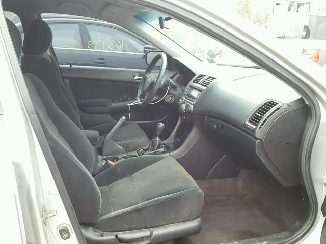 1HGCM55357A015990 - 2007 HONDA ACCORD SE SILVER photo 5