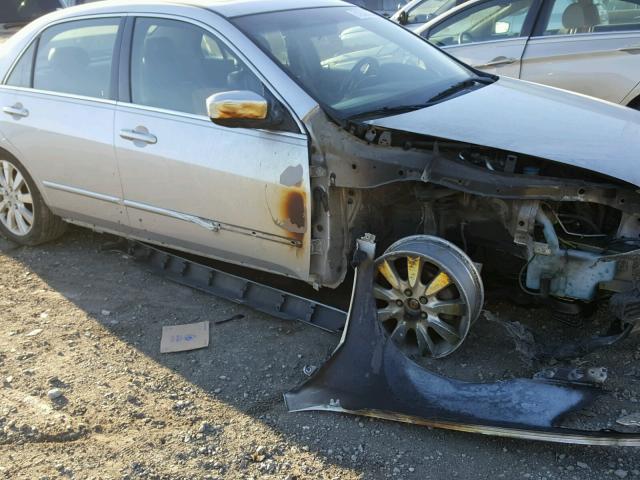 1HGCM66847A092852 - 2007 HONDA ACCORD EX SILVER photo 9