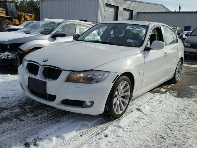 WBAPK5C51BF122392 - 2011 BMW 328 XI SUL WHITE photo 2