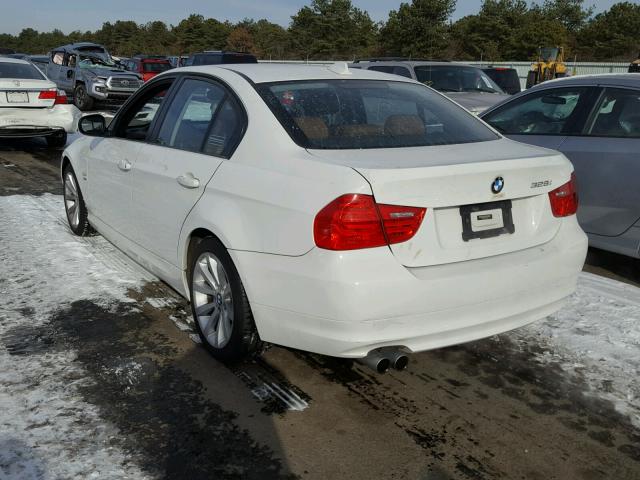 WBAPK5C51BF122392 - 2011 BMW 328 XI SUL WHITE photo 3