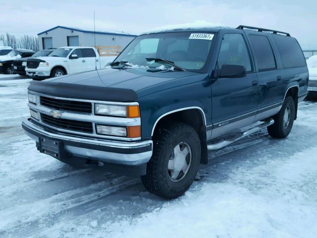 1GNFK16R4TJ352066 - 1996 CHEVROLET SUBURBAN K GREEN photo 2