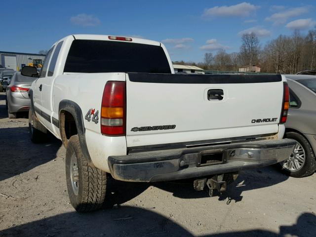 1GCHK29121E198928 - 2001 CHEVROLET SILVERADO WHITE photo 3