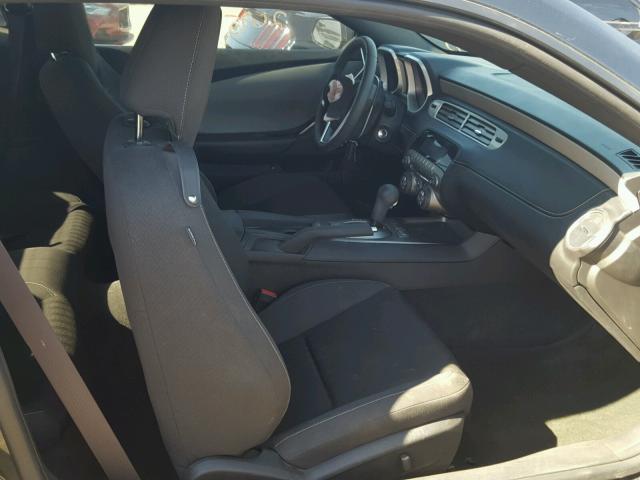 2G1FB1E39F9309714 - 2015 CHEVROLET CAMARO LS GRAY photo 5