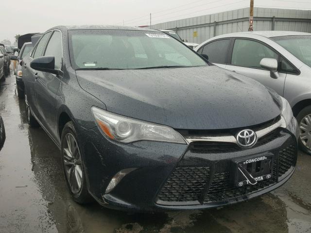 4T1BF1FK3HU384118 - 2017 TOYOTA CAMRY LE GRAY photo 1