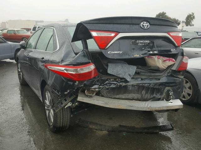 4T1BF1FK3HU384118 - 2017 TOYOTA CAMRY LE GRAY photo 3