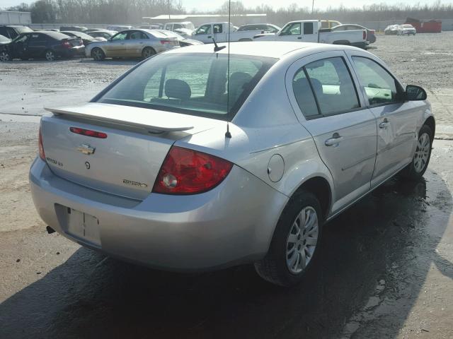 1G1AS58H397207369 - 2009 CHEVROLET COBALT LS SILVER photo 4