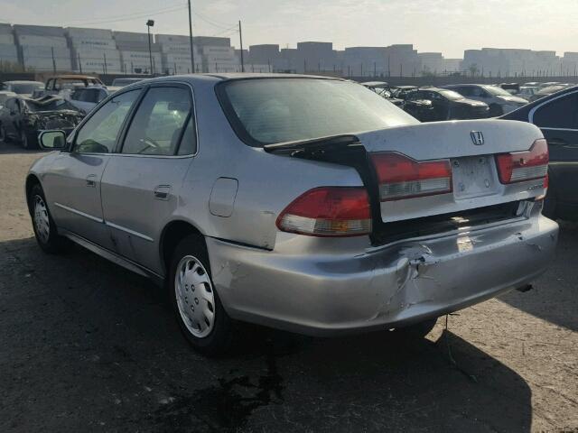 3HGCG66501G710965 - 2001 HONDA ACCORD LX SILVER photo 3