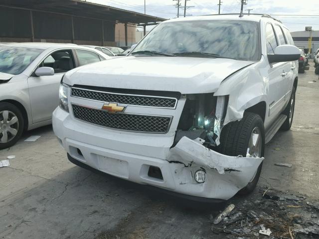 1GNFC23009R286523 - 2009 CHEVROLET TAHOE C150 WHITE photo 2