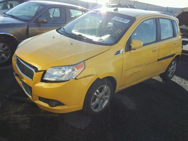 KL1TG6DEXAB117793 - 2010 CHEVROLET AVEO LT YELLOW photo 2