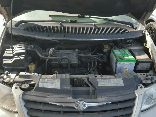 1A4GJ45R47B118426 - 2007 CHRYSLER TOWN & COU GOLD photo 7