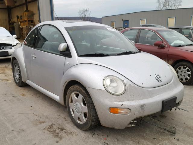 3VWCC21C4YM501908 - 2000 VOLKSWAGEN NEW BEETLE 银色 照片 1