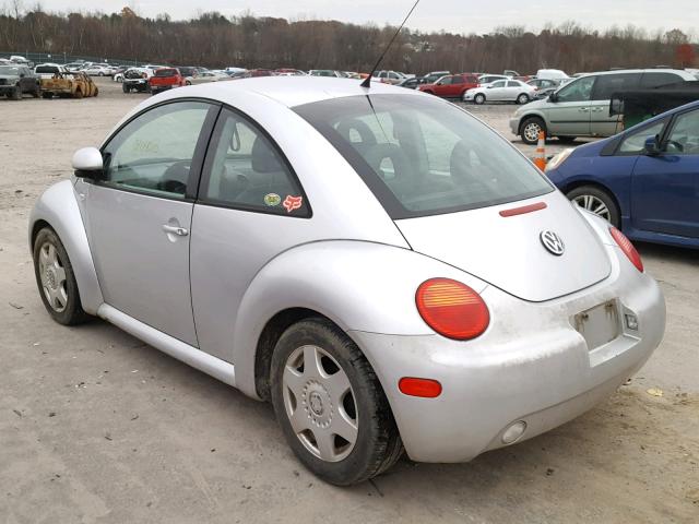 3VWCC21C4YM501908 - 2000 VOLKSWAGEN NEW BEETLE 银色 照片 3