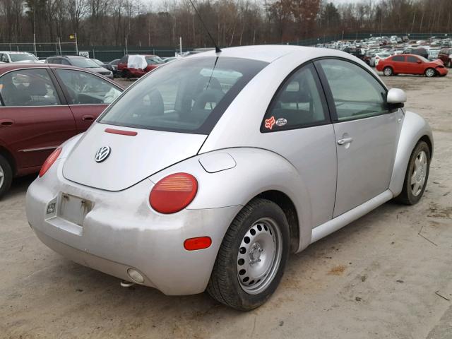 3VWCC21C4YM501908 - 2000 VOLKSWAGEN NEW BEETLE 银色 照片 4