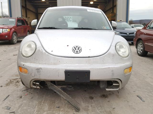 3VWCC21C4YM501908 - 2000 VOLKSWAGEN NEW BEETLE 银色 照片 9