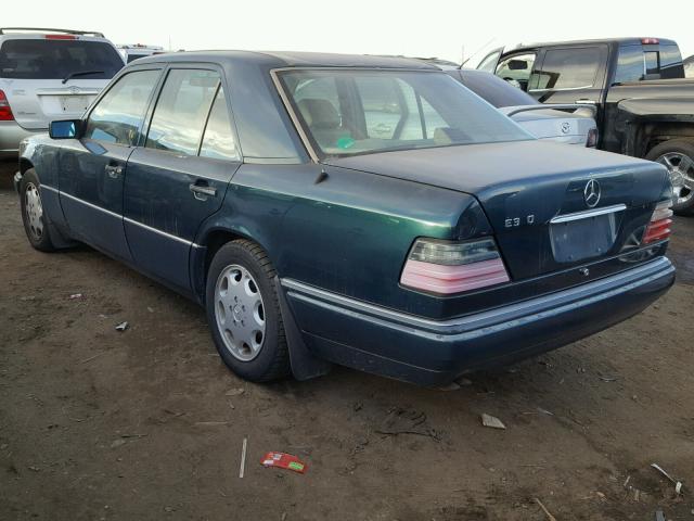 WDBEA32E1SC200883 - 1995 MERCEDES-BENZ E 320 BASE GREEN photo 3